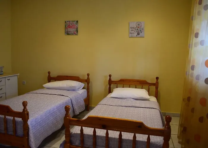 Amisiana House كافالا